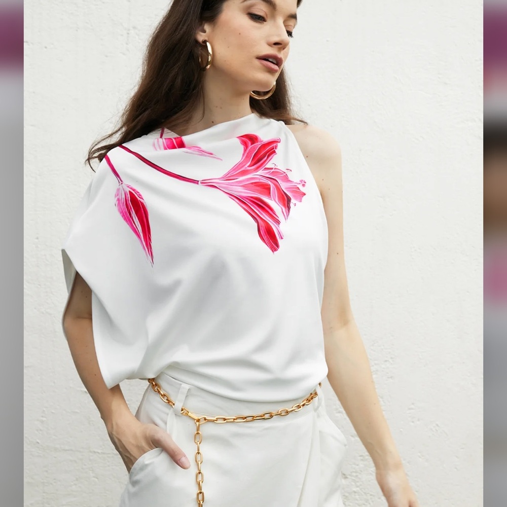 STYLEWE White Top with Pink Floral Design - Picture 4 of 8